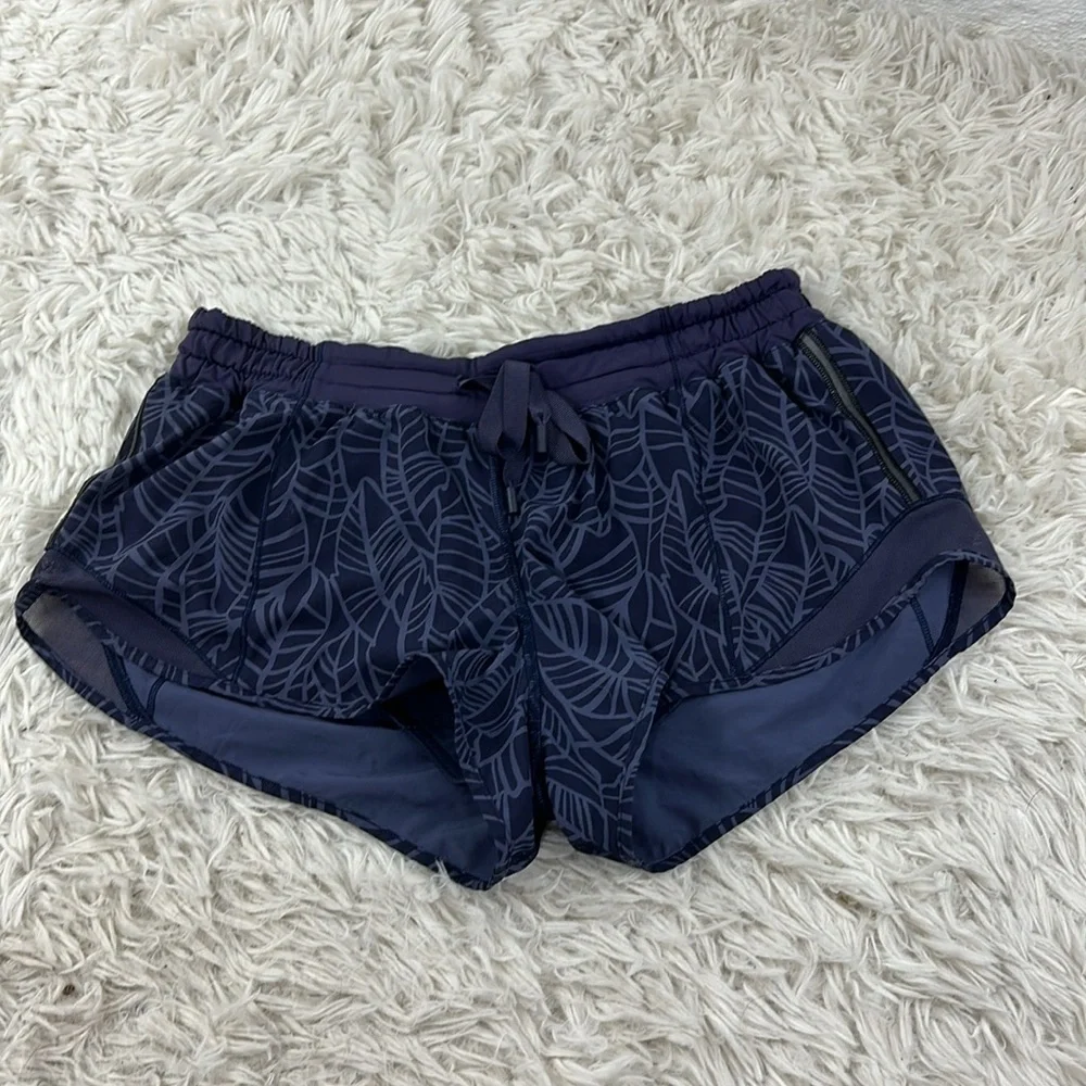 Lululemon Hotty Hot Short Pretty Palm Cadet Greyvy / Cadet Blue